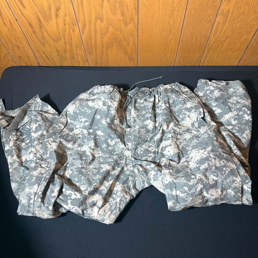 US Army Issue ECWCS Gen III Level 6 ACU Digital Camo Gore-Tex Trousers